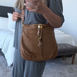 Louis Vuitton Caramel Crossbody Handbag with Bag Charm and Pouchette